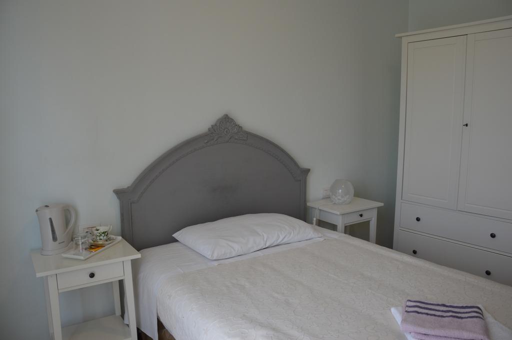 לצנו B&B Cherry En Rose חדר תמונה